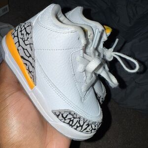 Jordan 3 Laser Orange